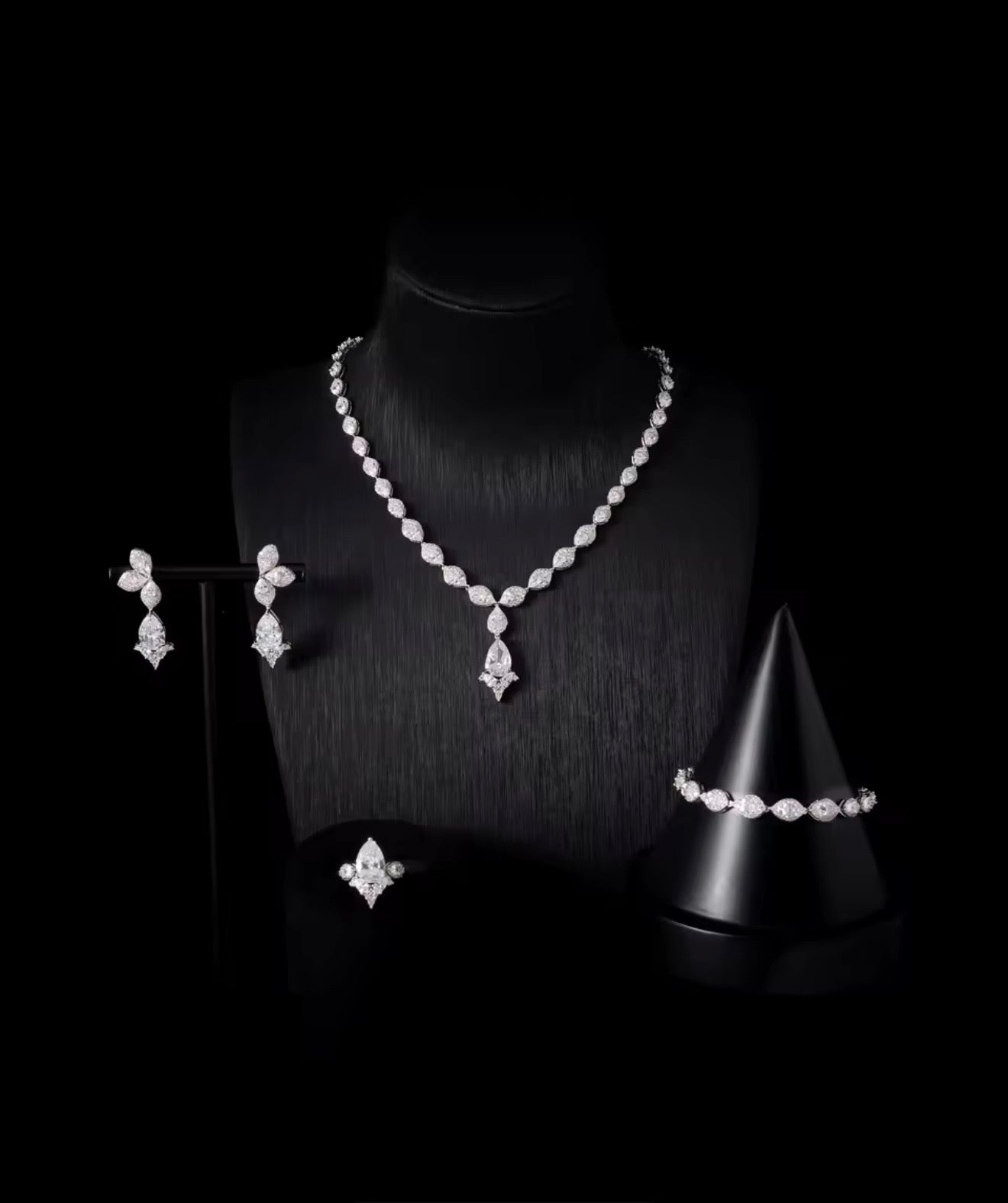 طقم داليا فضي