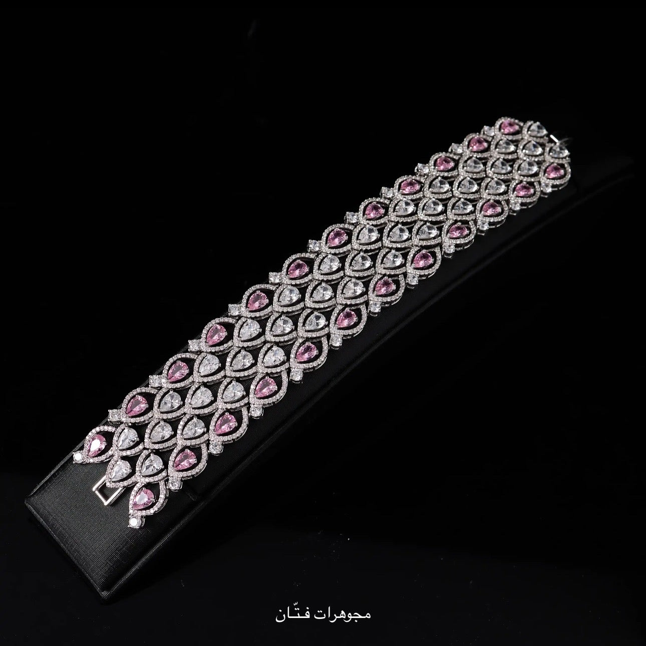 طقم جميلة وردي