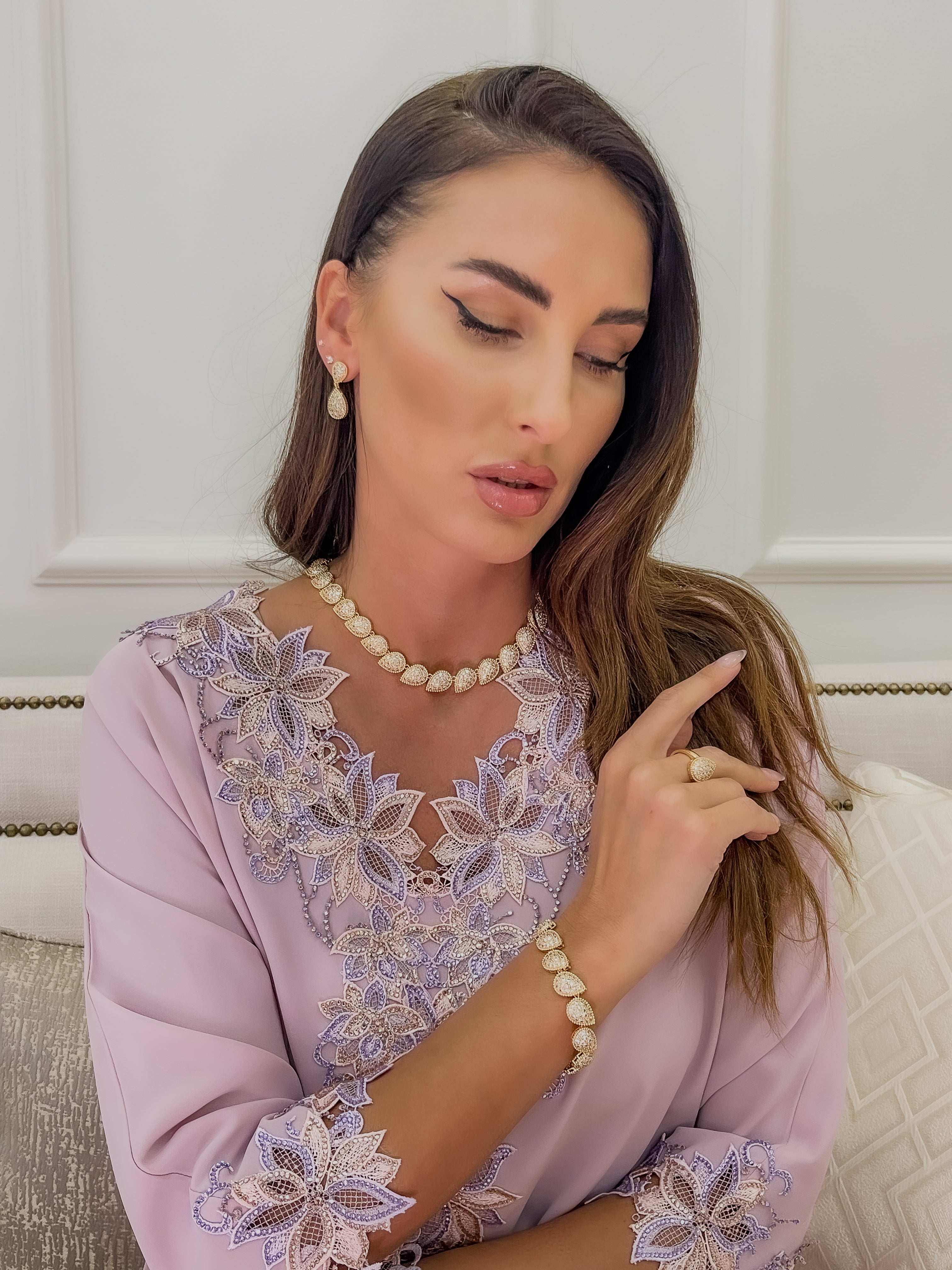 طقم دمعة ذهبي
