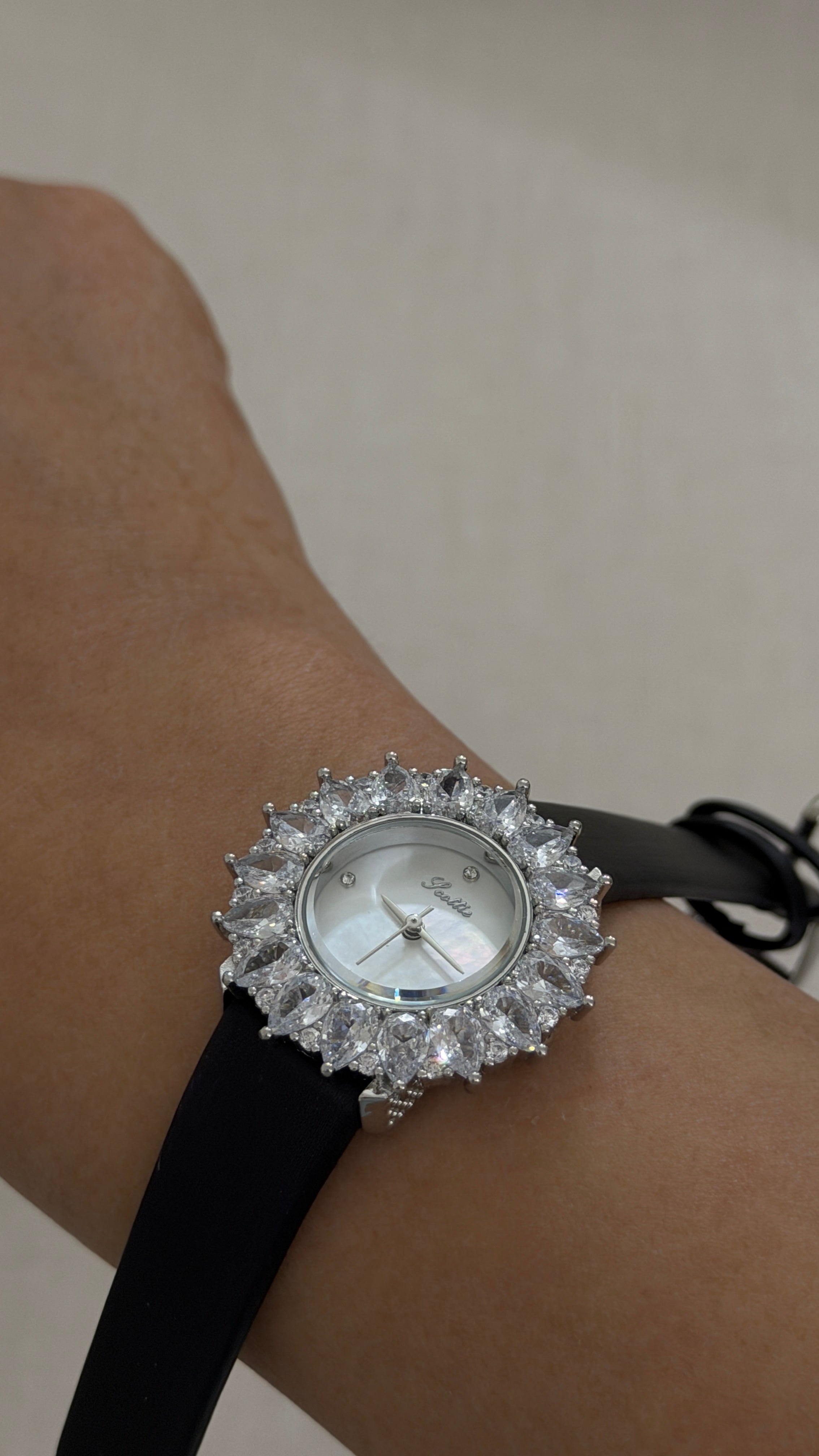 Amara strap colors watch