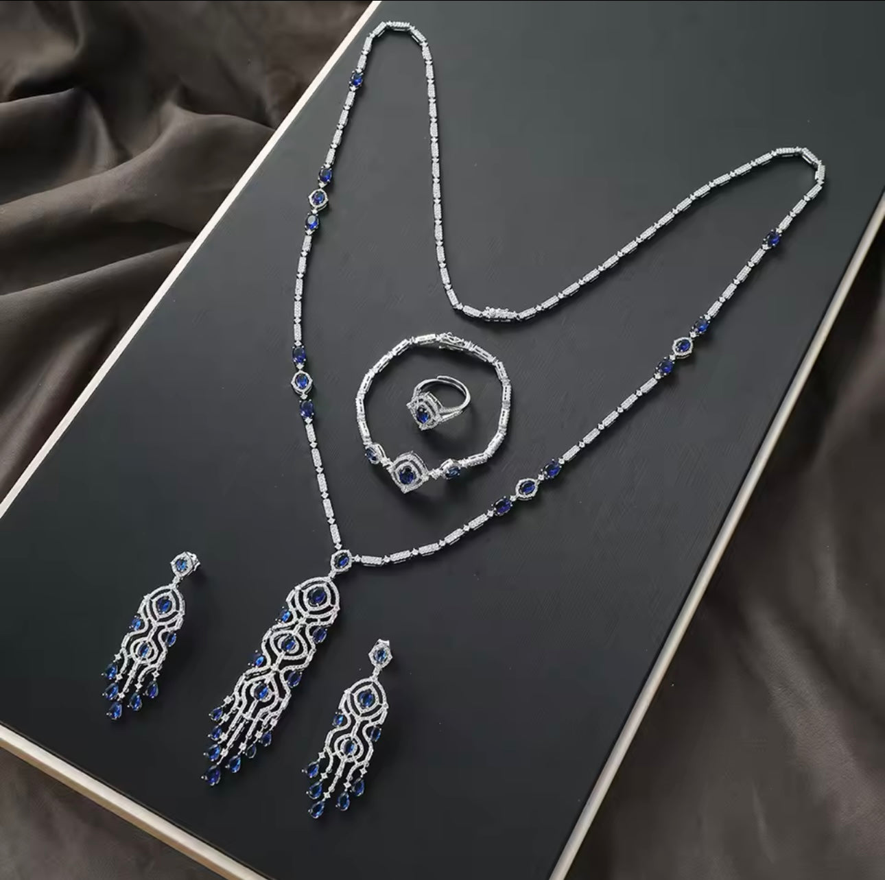 طقم مهابة ازرق