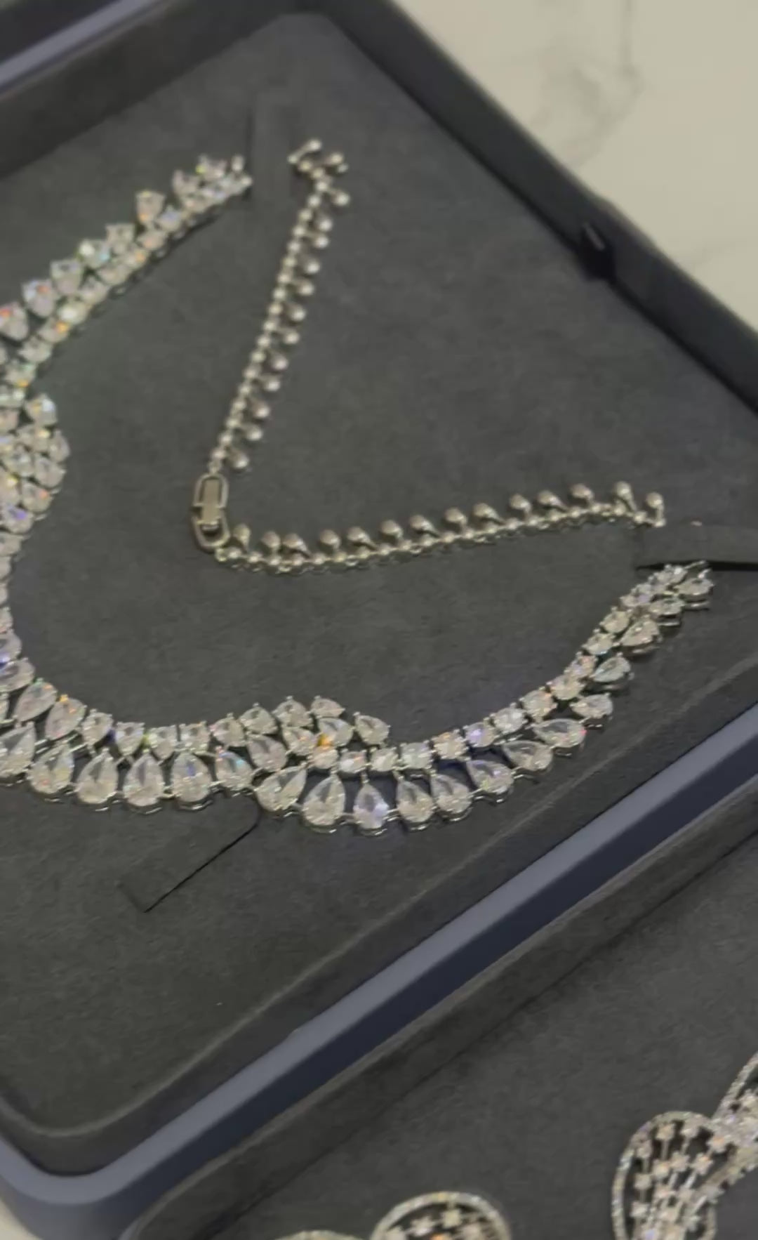 Load video: طقم إليسا